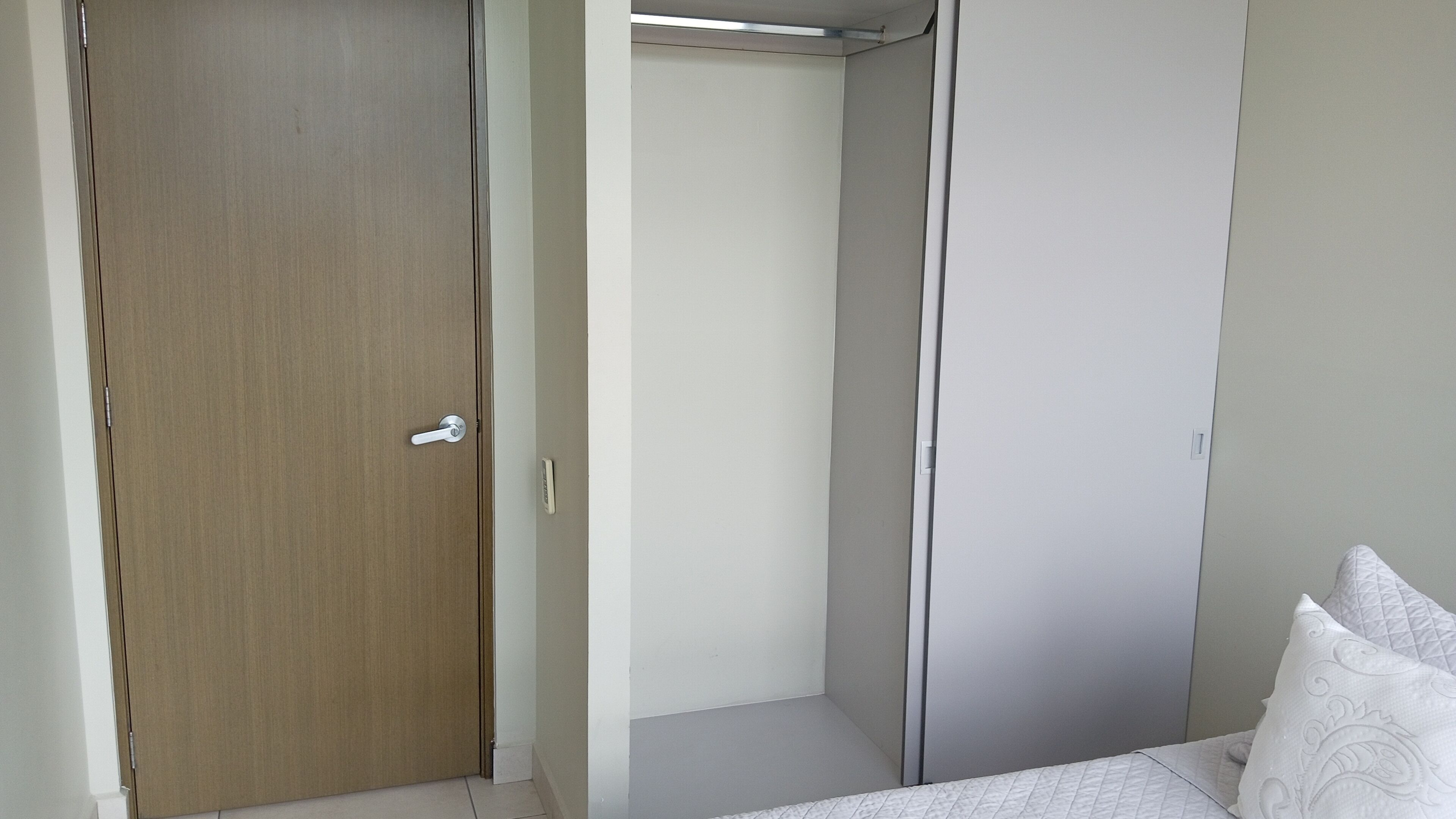 2 dormitorios, tabla de planchar con plancha, wifi y ropa de cama