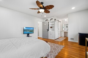 6 bedrooms, free WiFi, bed sheets, wheelchair access - SuperLocation NationalHarbor near Gaylord MGM hotels- 6 bedrooms with BBQ Garden (Fort Washington)