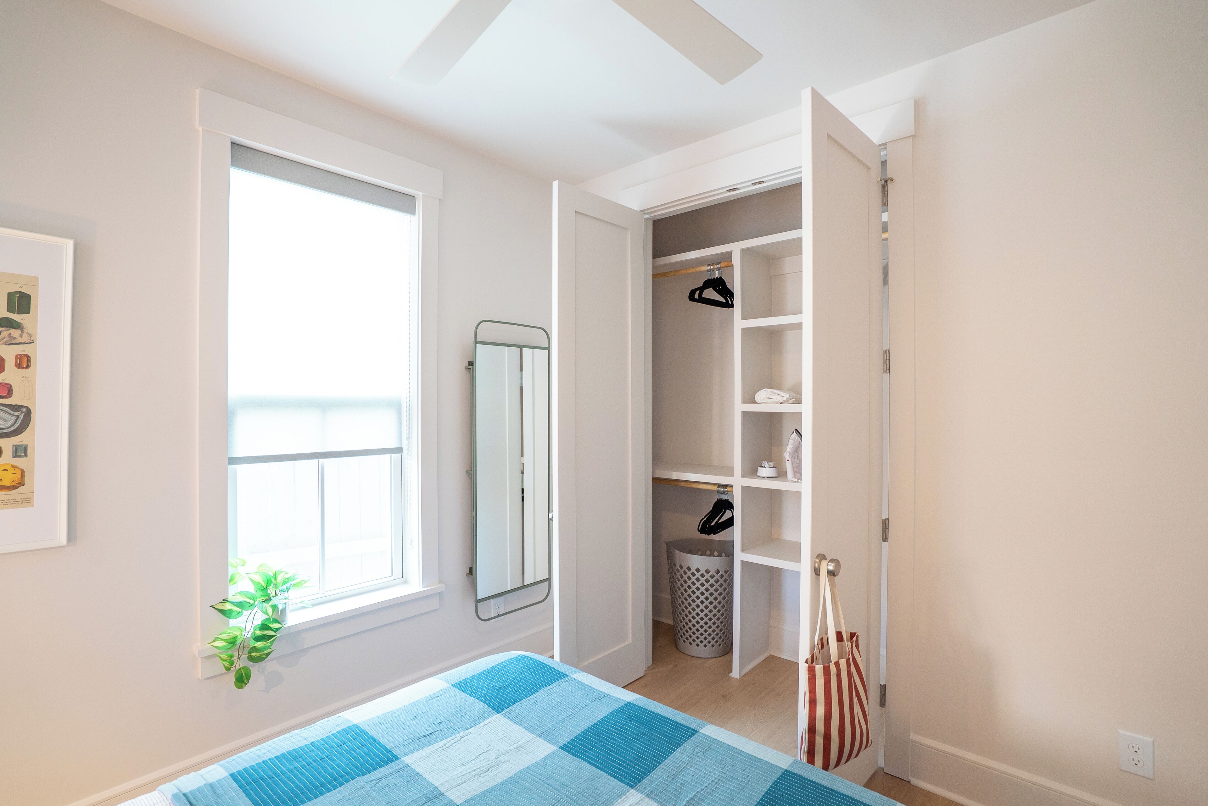 1 chambre, fer et planche à repasser, Wi-Fi, literie fournie