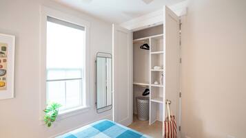 1 chambre, fer et planche à repasser, Wi-Fi, literie fournie