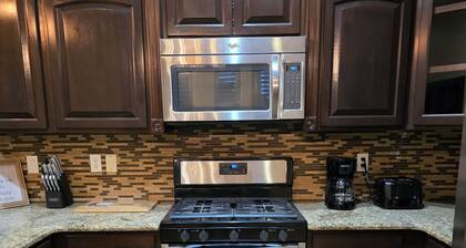 Lovely 4-bedroom House For Big Family in Santa Teresa