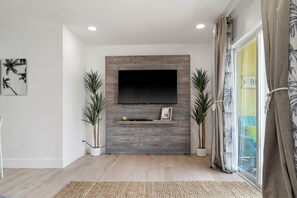 Interior - Cozy 2-bedroom 2bath across from ocean in Carolina Beach
Welcome to "The Palms" (Carolina Beach)