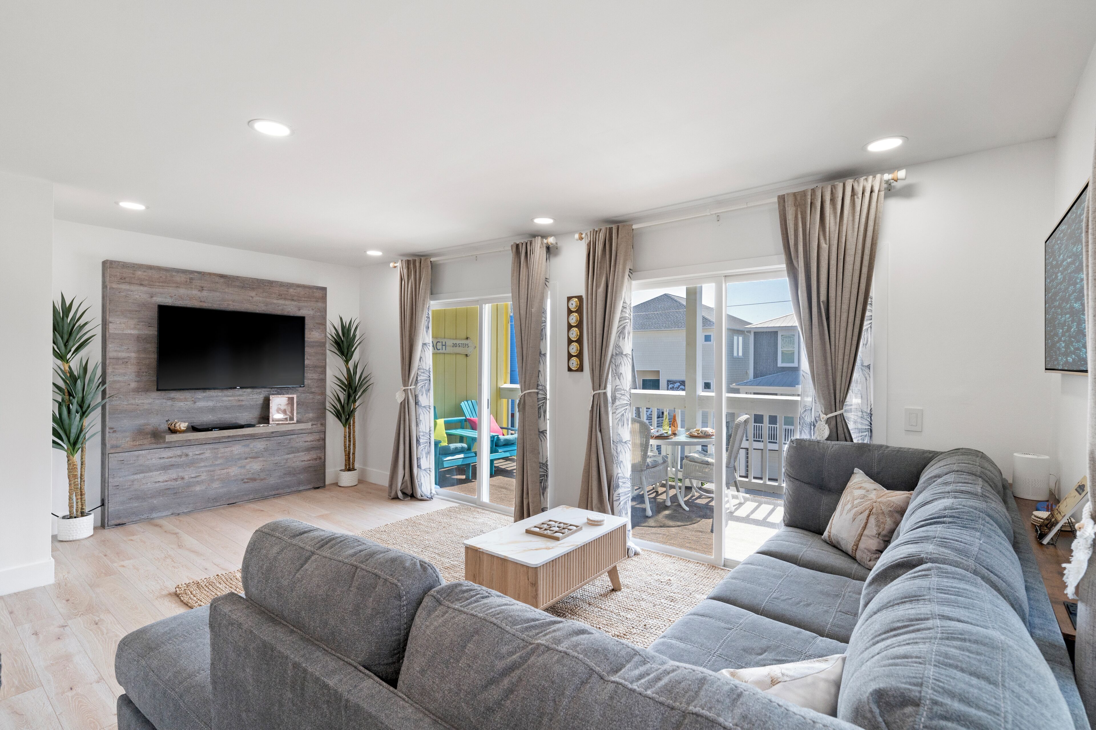 Smart TV, DVD player, books