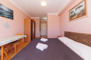 1 bedroom, WiFi - Apolonia Stylish City stay near the Sea Apt 4 Limun (Zadar)