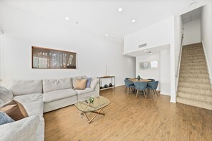 Smart TV, fireplace, DVD player, books