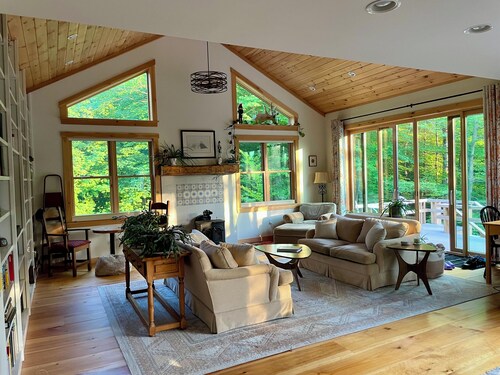 Elegant Ski-in Ski-out House at Bolton Valley Resort