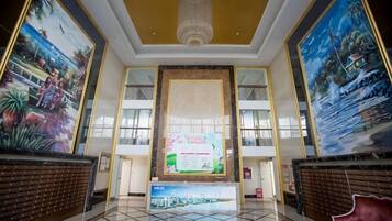 Lobby lounge