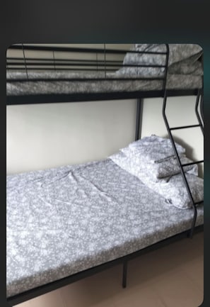 WiFi, bed sheets