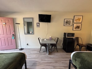Double Room, Balcony | Free WiFi
