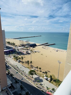 Comfort Apartment, 2 Bedrooms, Lanai, Beach View | In-room safe, individually furnished, laptop workspace - Terraços do Atlântico - 2 (Fortaleza)