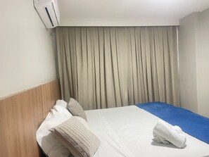 Căn hộ tiện nghi đơn giản, lanai, quang cảnh bãi biển | Két bảo mật tại phòng, bàn ủi/dụng cụ ủi quần áo
