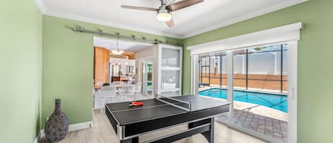 House (3 Bedrooms) | Interior