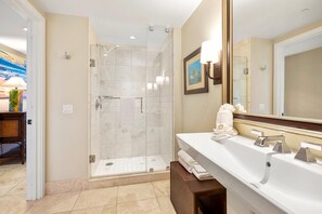 Condo (Multiple Bedrooms) | Bathroom | Shower, designer toiletries