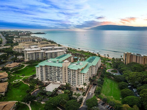 Condo (Multiple Bedrooms) | Front of property