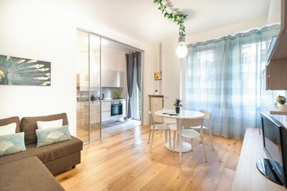 Charlotte's Home 41 - Relaxation and chromotherapy in the heart of Milan