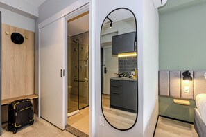 Studio Standard Casal com Varanda NR | Salle de bain | Douche, articles de toilette gratuits, sèche-cheveux, bidet