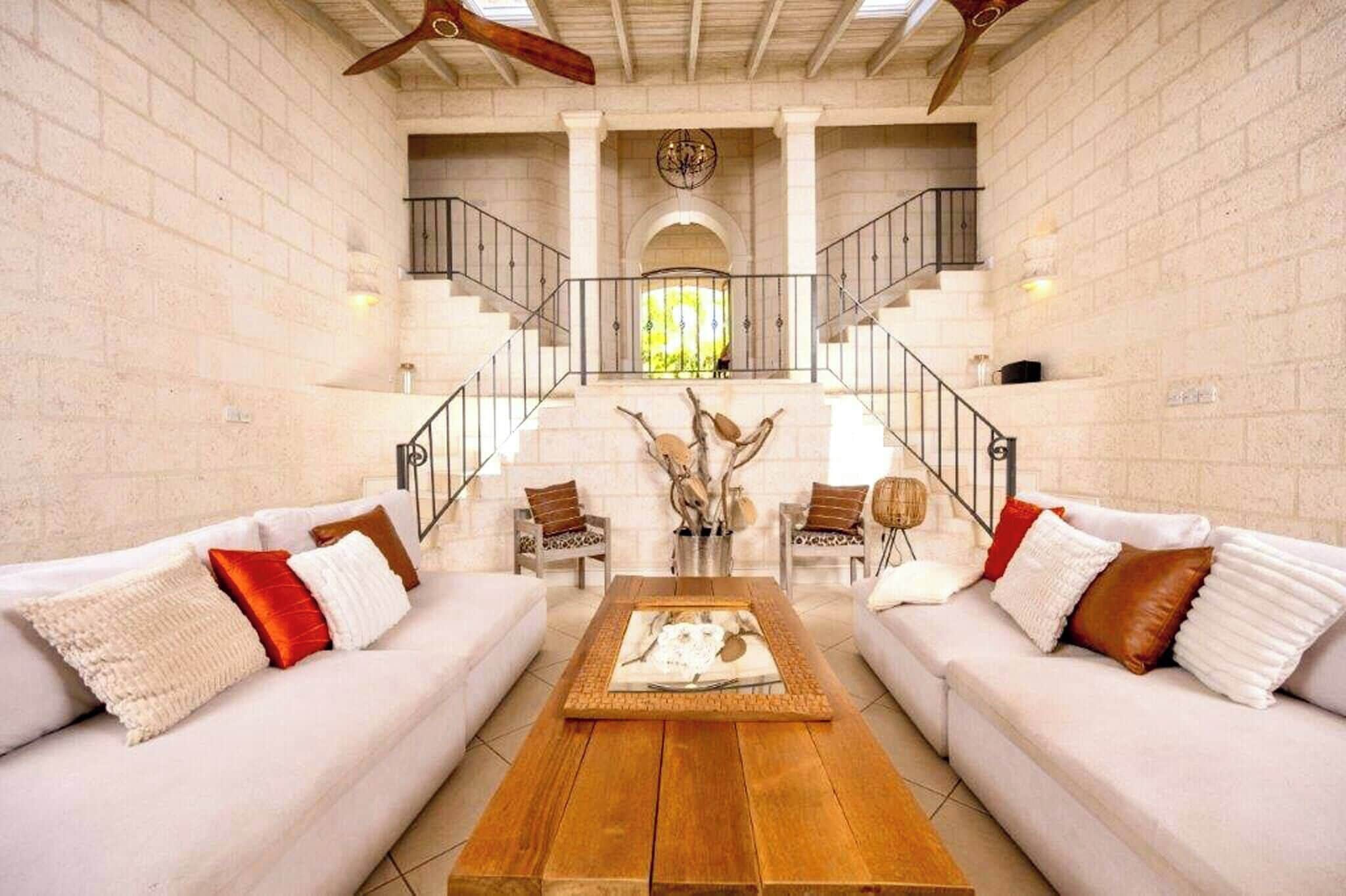 House, 5 Bedrooms, Private Pool, Garden View | Living room