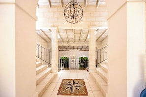 House, 5 Bedrooms, Private Pool, Garden View | Interior