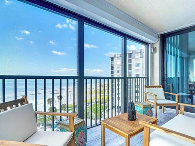 Beachfront Gulf View Oasis  2-bedroom condo in Fort Myers Beach