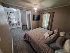 2 chambres, fer et planche à repasser, Wi-Fi gratuit, draps fournis