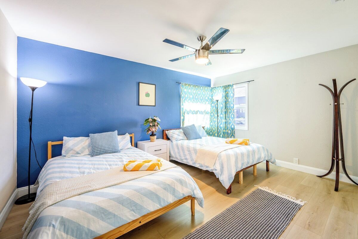 3 bedrooms, desk, iron/ironing board, WiFi (free)