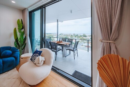 Sea-View 3BR, Rooftop Pool, Secure Parking & Study