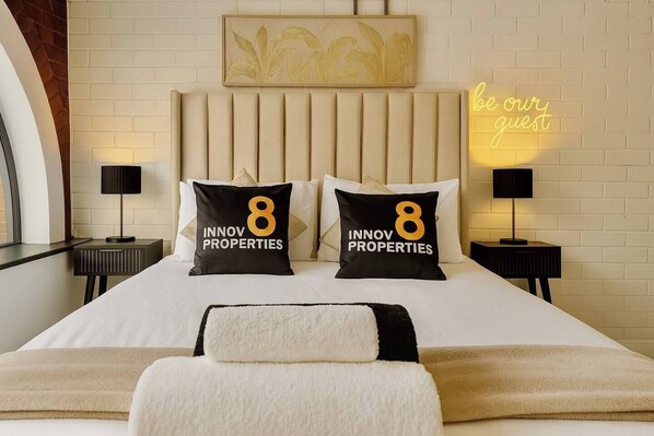 1 habitación, tabla de planchar con plancha, wifi y ropa de cama 
