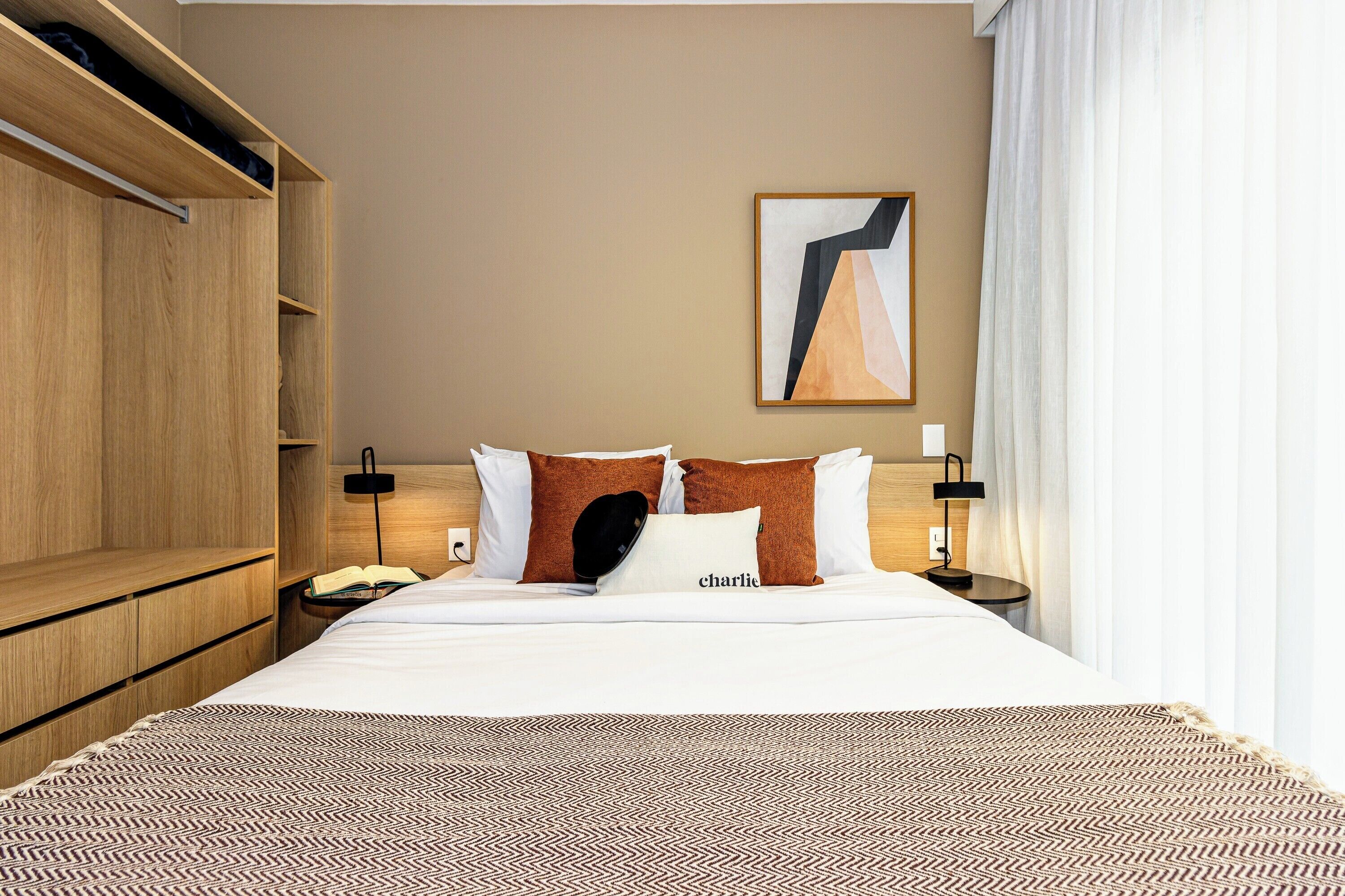 Apartamento 1 Dorm Standard Casal com sofá-cama