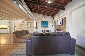 House - Casa com Piscina Churrasqueira e Wi-fi Cumbuco (Caucaia)