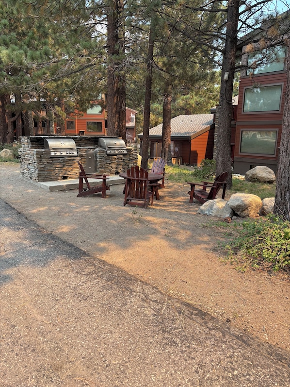 屋外ダイニングエリア