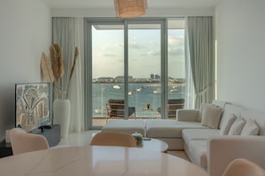 Luxury Apartment, 2 Bedrooms, Sea View | Living area