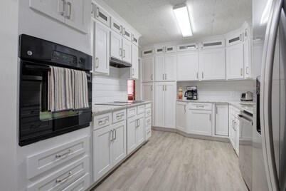 Central Lafayette Getaway – 3BR/2BA Furnished Home