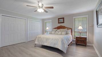 3 chambres, fer et planche à repasser, Wi-Fi gratuit, draps fournis