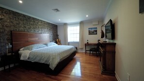 Room, 1 King Bed | Free WiFi - Carpathia West Estate (West Milford)