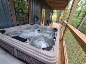 Terrace/patio - 3/2 w/Hot Tub Bear Top Lookout (Cosby)