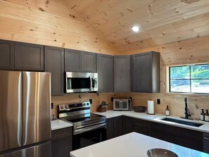 Dining tables - 3/2 w/Hot Tub Bear Top Lookout (Cosby)