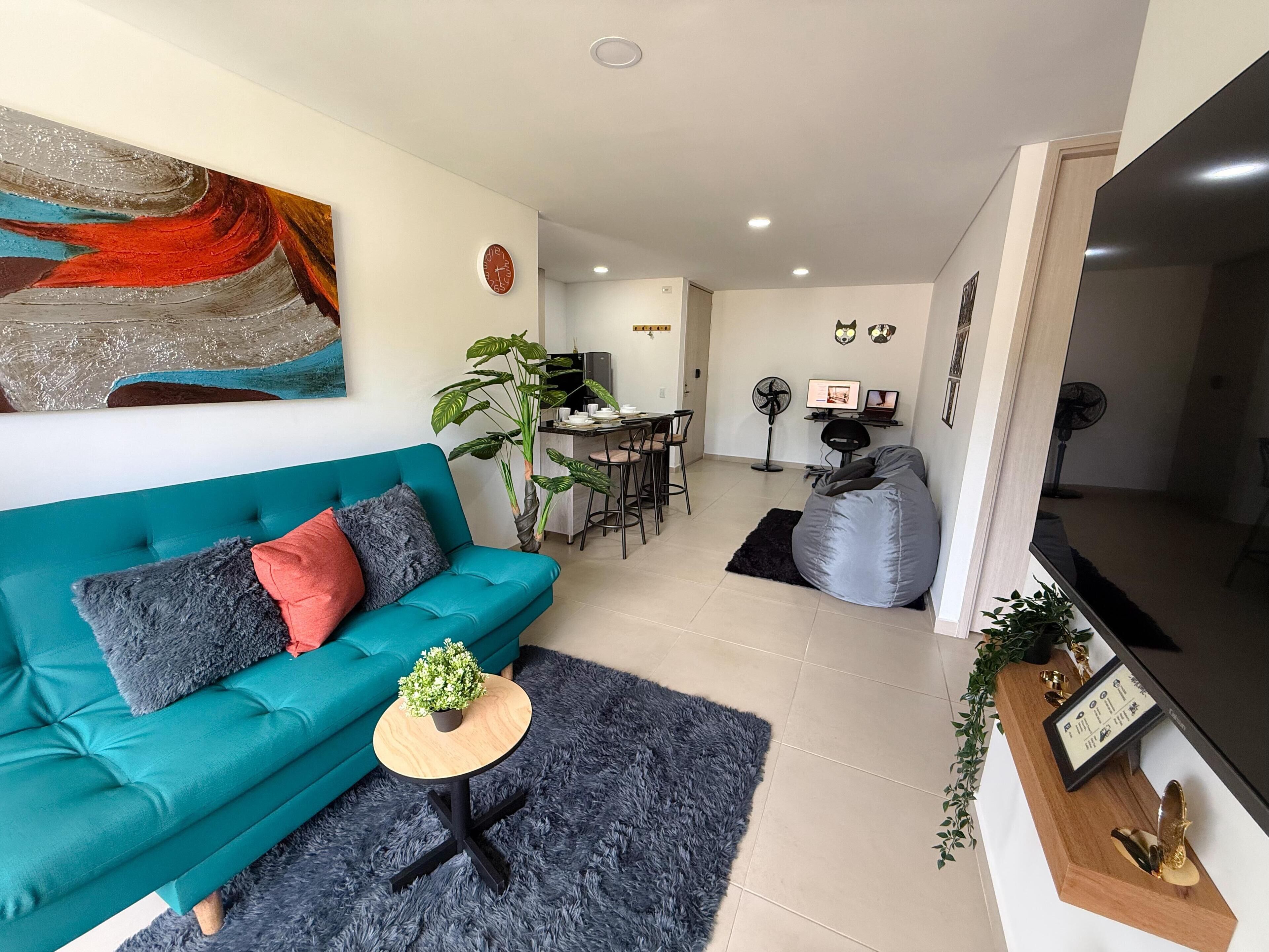 Comfort Apartment, Balcony, Mountain View | Living area