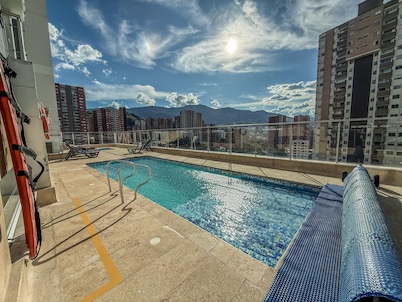 2506 - Vista a la montaña Piscina y Gym