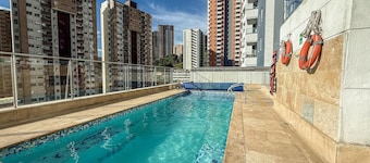 Mountain View, Pool & Gym (2506)