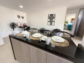 Comfort Apartment, Balcony, Mountain View | Living area