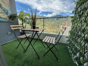 Comfort Apartment, Balcony, Mountain View | Balcony
