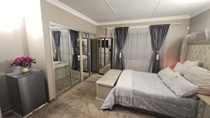 4 camere, ferro/asse da stiro, Wi-Fi, lenzuola