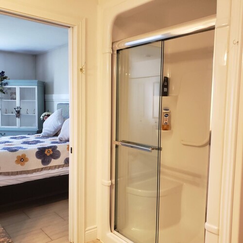 Near Cavendish Beach-2