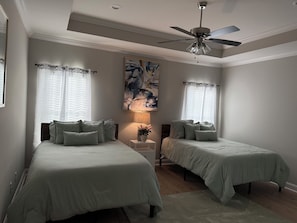 4 bedrooms, desk, iron/ironing board, WiFi