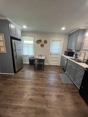 3BR/1.5 BA house located in quiet neighborhood in Rayville, La.