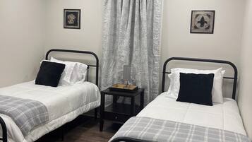 3 Schlafzimmer, Bügeleisen/Bügelbrett, WLAN, Bettwäsche