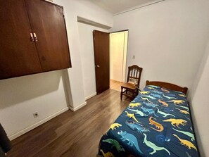 2 Schlafzimmer, Bügeleisen/Bügelbrett, Internetzugang, Bettwäsche