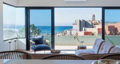 Pico del Punto • New Penthouse with Panoramic Views, Surf Access & Rooftop Deck