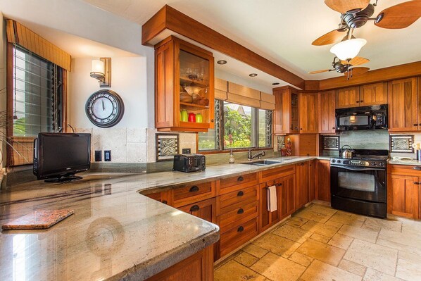 House, Multiple Beds, Balcony, Ocean View (Kona Bliss at Kona Onenalo) | Private kitchen | Fridge, microwave, oven, stovetop