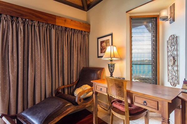 House, Multiple Beds, Balcony, Ocean View (Kona Bliss at Kona Onenalo) | Interior